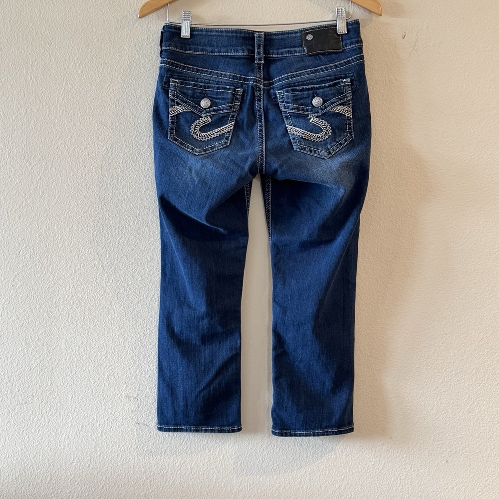 Silver Suki Mid Capri Jeans W28 Stretch Embroidered Pocket Dark Wash